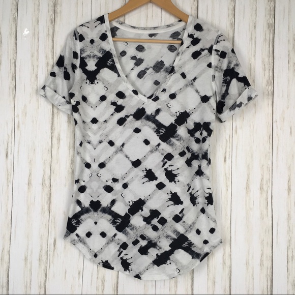 lululemon athletica Tops - Lululemon Love Tee II Ghost Weave White Black